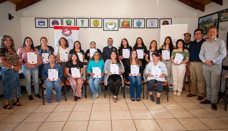 145 mujeres